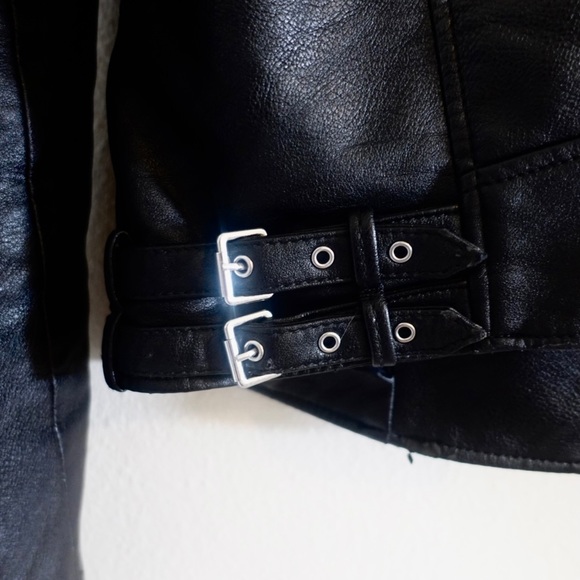 Abercrombie & Fitch Vegan Leather Moto Jacket - Picture 7 of 13